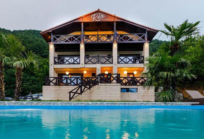 اتاق استاندارد سه نفره, Pensiunea Decebal Resort   Cazanele Dunarii