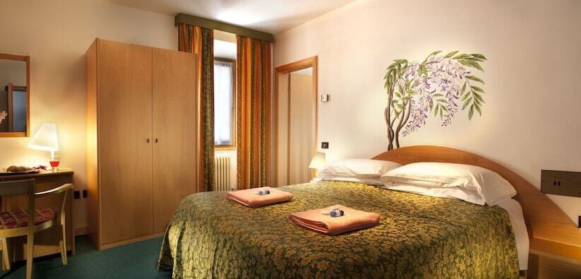 اتاق استاندارد, Grand Hotel Rabbi