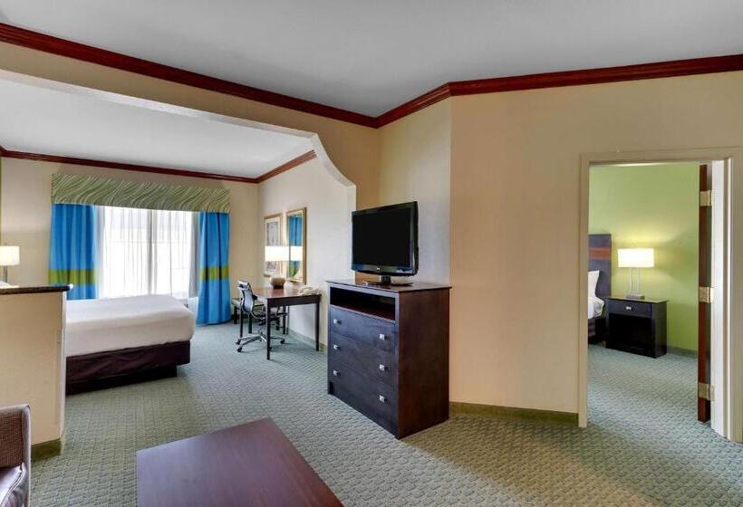 سوییت, Comfort Inn & Suites