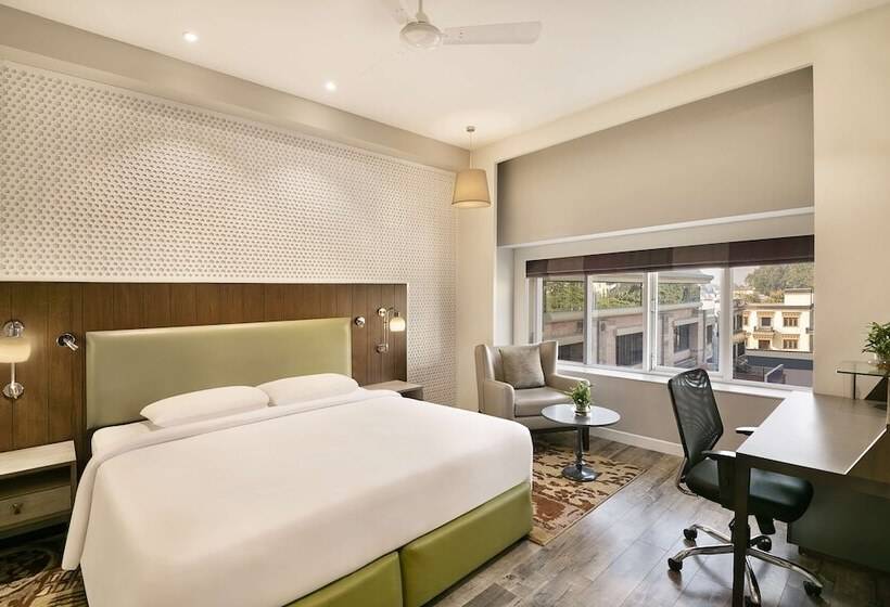 Quarto Superior, Country Inn & Suites By Radisson Jammu