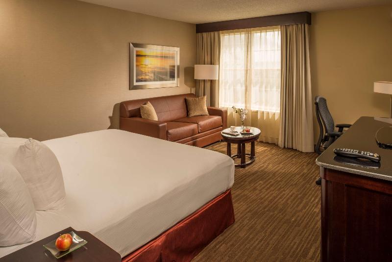 اتاق استاندارد با تخت بزرگ, Doubletree By Hilton Raleigh Durham Aprt @ Research Triangle