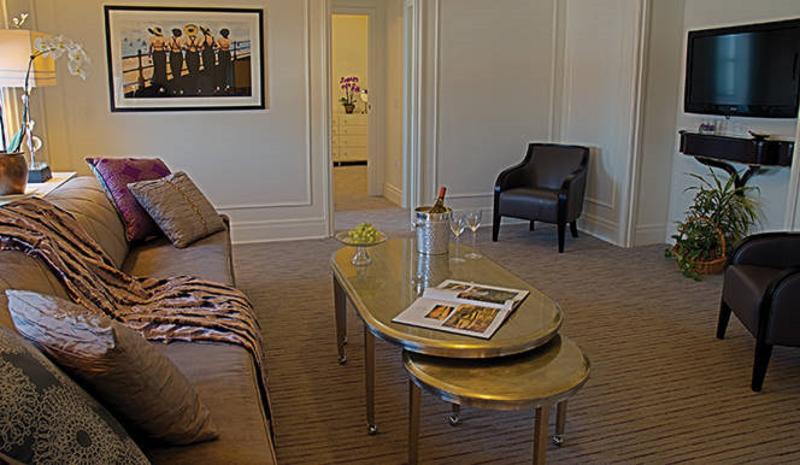 اتاق استاندارد با چشم‌انداز استخر, Doubletree Raleigh Durham Airport At Research Triangle Park