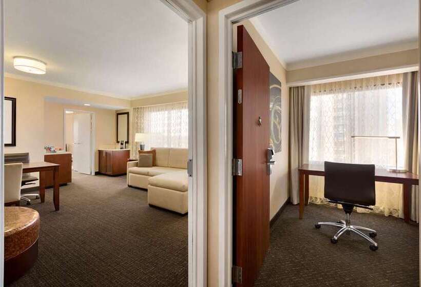 سوییت, Embassy Suites By Hilton Nashville At Vanderbilt