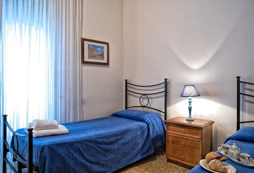 Standard Room, Giornate Romane