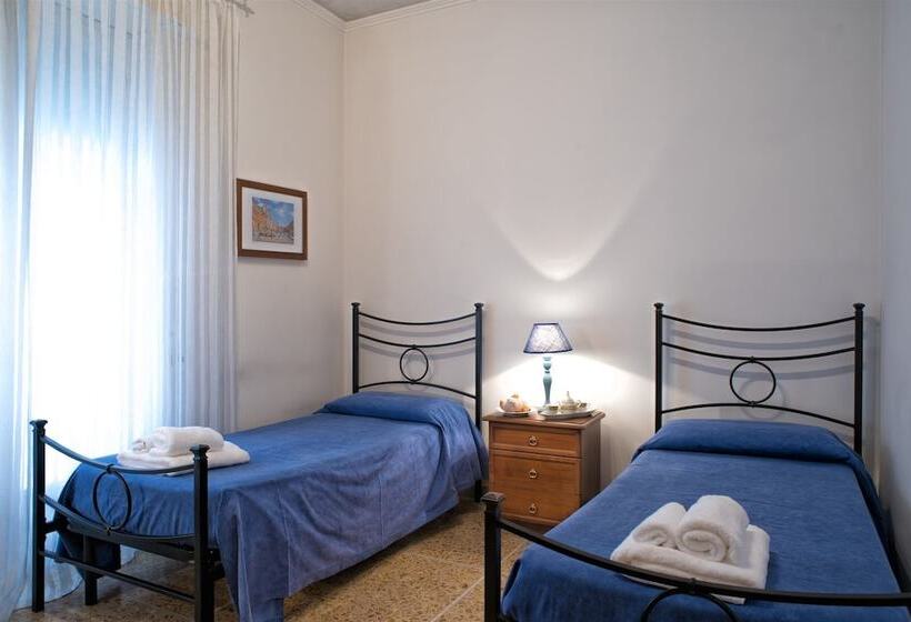 Standard Room, Giornate Romane