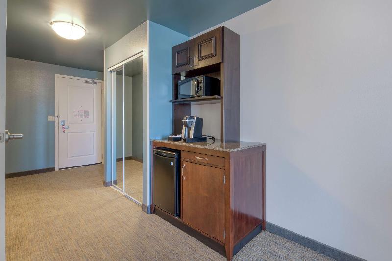 اتاق استاندارد با تخت بزرگ, Hilton Garden Inn Durham Southpoint