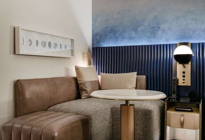 اتاق استاندارد با تخت بزرگ, Hilton President Kansas City