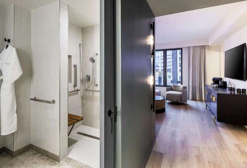 اتاق استاندارد با تخت بزرگ, Hilton President Kansas City