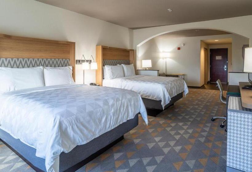 سوییت اجرایی, Holiday Inn Hotel & Suites Beaufort At Highway 21, An Ihg
