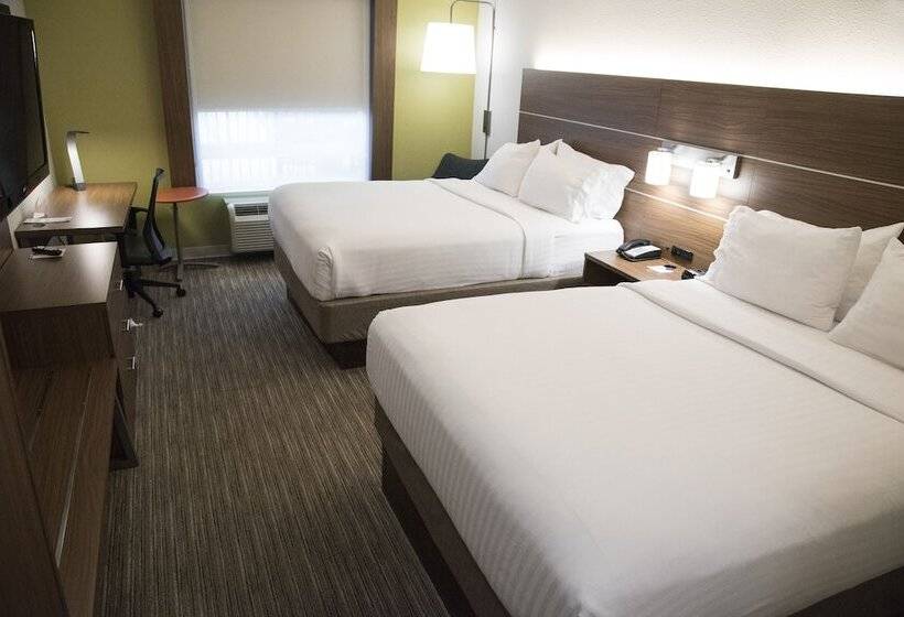 Standard Room, Holiday Inn Express  & Suites Alexandria