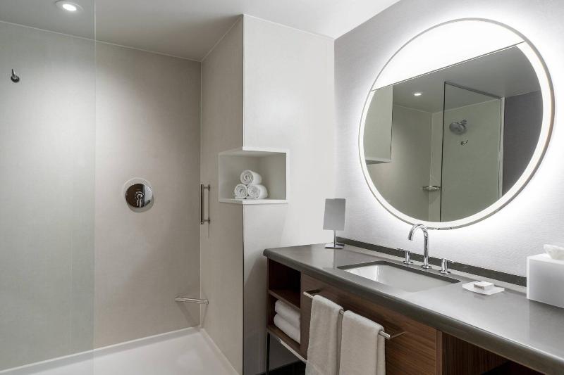 سوئیت با تخت بزرگ, Holiday Inn Express Hotel & Suites Auburn, An Ihg