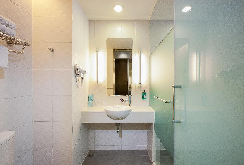 اتاق استاندارد با تخت دو نفره بزرگ, Holiday Inn Express Taichung Park, An Ihg