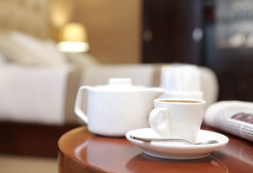 سوییت جونیور, Jupiter International Hotel   Cazanchis