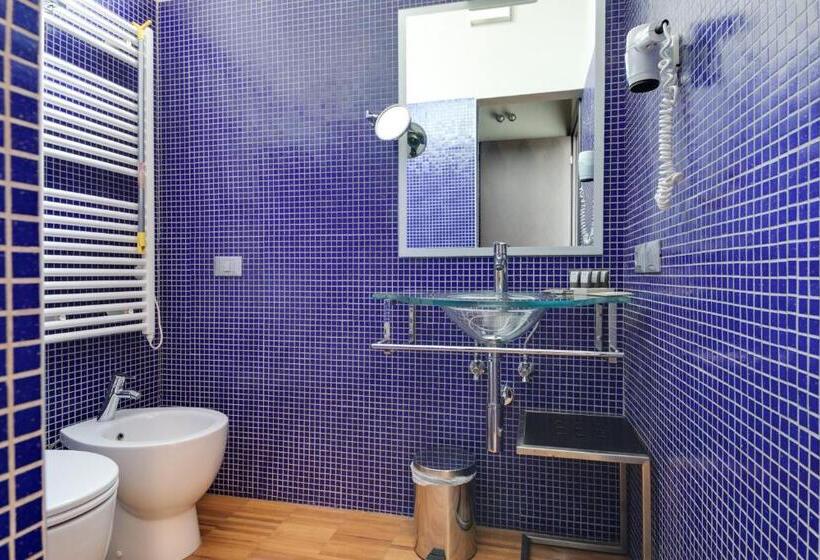 اتاق عادی, Atmosfere Milano Marittima