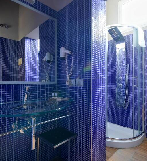 اتاق عادی, Atmosfere Milano Marittima