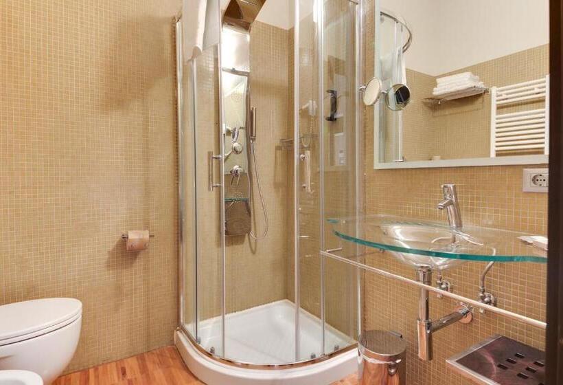 اتاق عادی, Atmosfere Milano Marittima