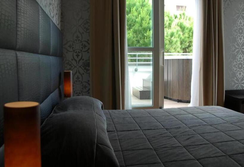 اتاق لوکس با وان آب گرم, Atmosfere Milano Marittima