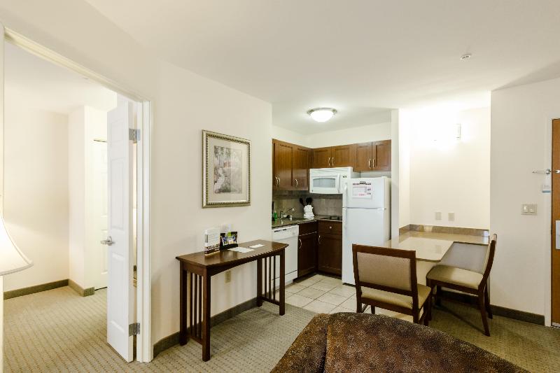 سوئیت 2 خوابه, Staybridge Suites Austin Airport, An Ihg