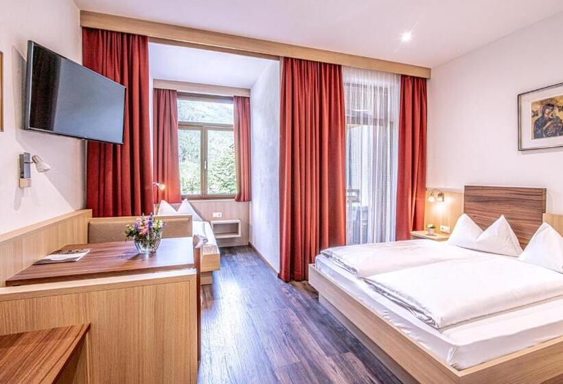 اتاق استاندارد سه نفره, Alpin Hotel Gudrun