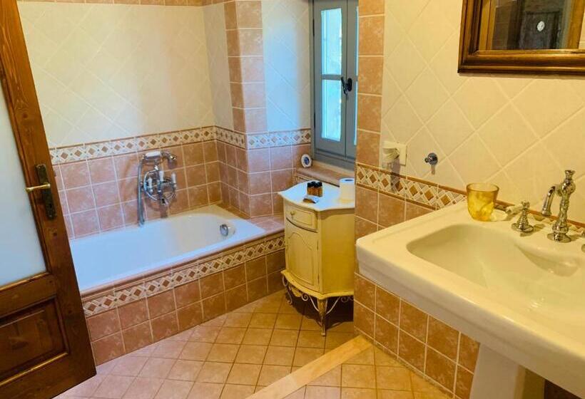 آپارتمان 2 خوابه, Locanda Di Santantimo