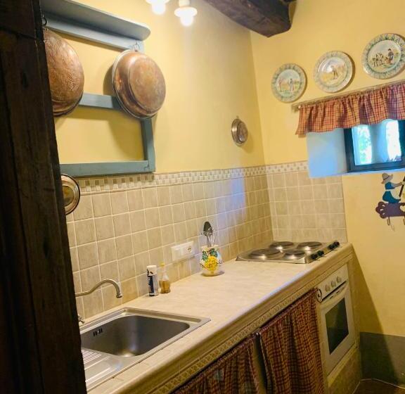 آپارتمان 2 خوابه, Locanda Di Santantimo