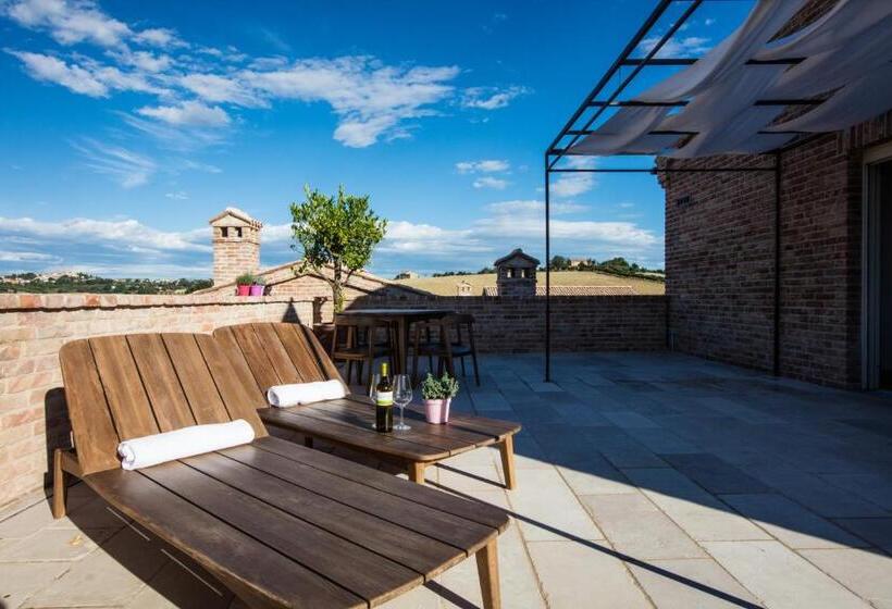سوئیت جونیور با تراس, Filodivino Wine Resort & Spa