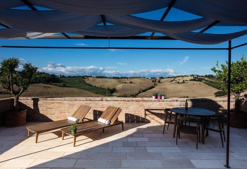سوئیت جونیور با تراس, Filodivino Wine Resort & Spa