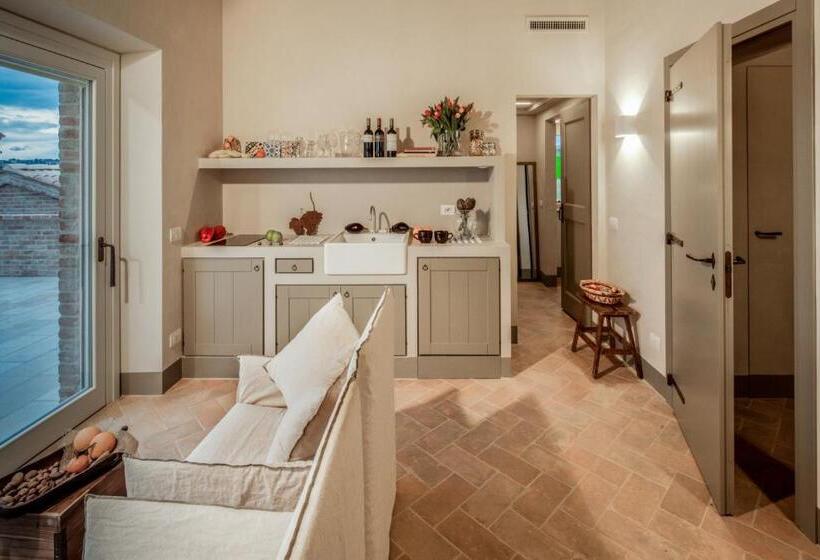 سوئیت جونیور با تراس, Filodivino Wine Resort & Spa