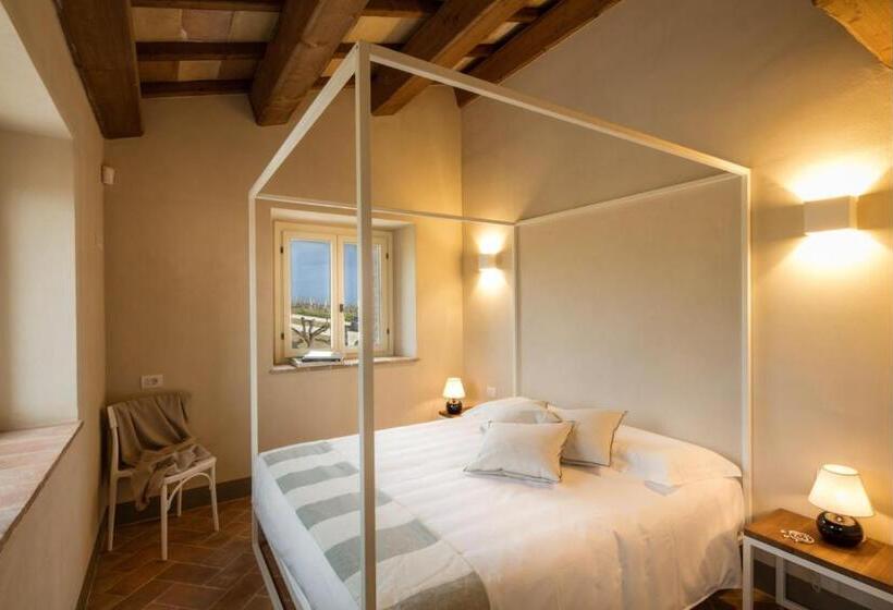 سوئیت جونیور با تراس, Filodivino Wine Resort & Spa