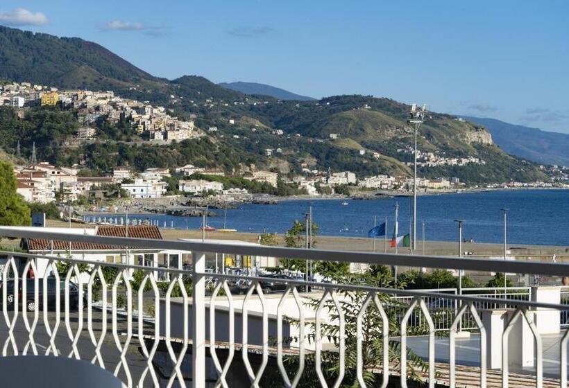 اتاق استاندارد با چشم‌انداز دریا, Da Angelo