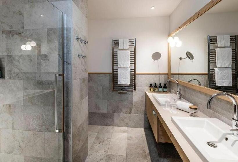 اتاق لوکس با بالکن, Feuerstein Nature Family Resort
