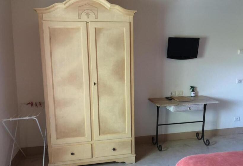 اتاق استاندارد سه نفره, Tenuta San Marcello