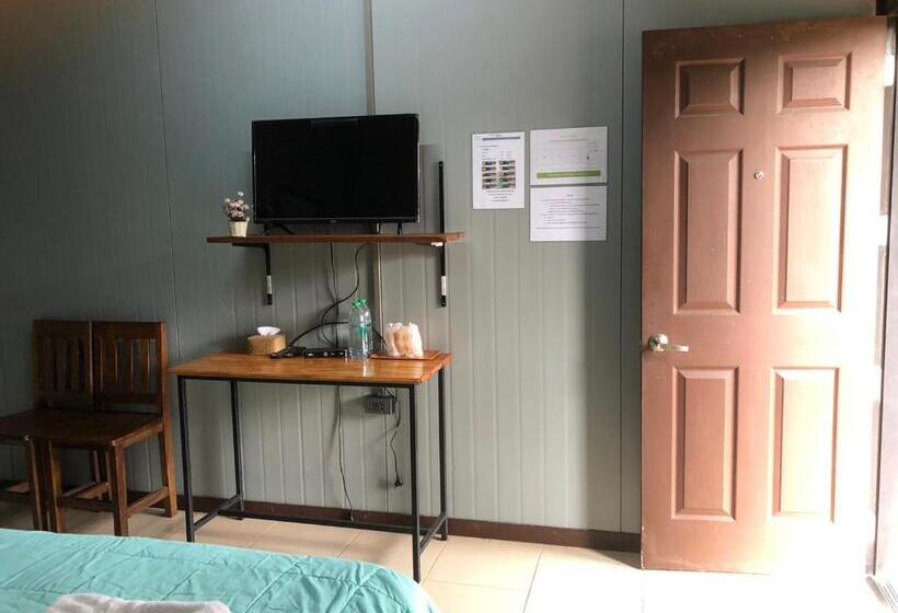 اتاق استاندارد با چشم‌انداز باغ, Green Happy Homestay