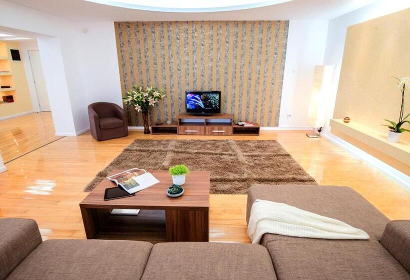 آپارتمان 1 خوابه با تراس, 6 Apartments