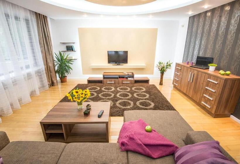 آپارتمان 1 خوابه با تراس, 6 Apartments