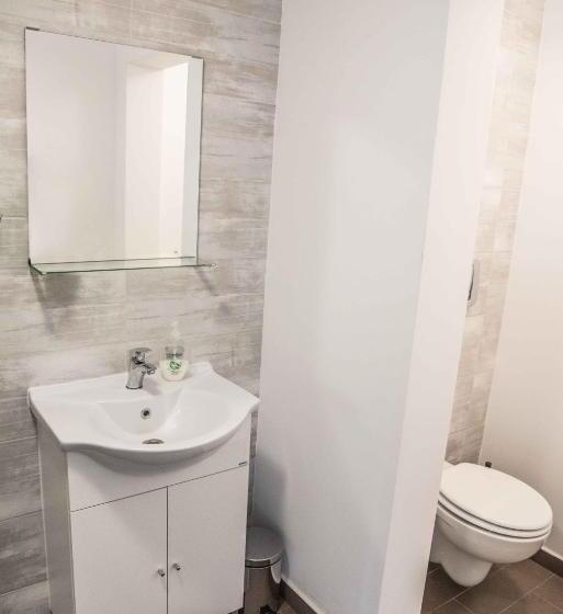 آپارتمان 1 خوابه, 6 Apartments