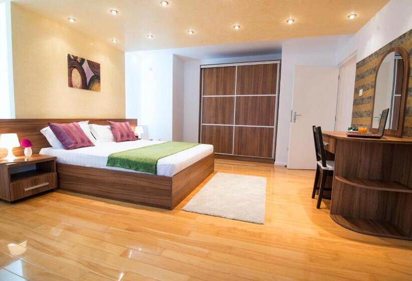 آپارتمان 1 خوابه با تراس, 6 Apartments