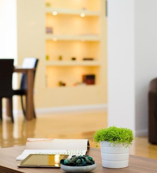 آپارتمان 1 خوابه با تراس, 6 Apartments
