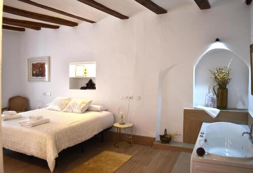 اتاق استاندارد با وان آب گرم, Castillo Palacio De Bulbuente