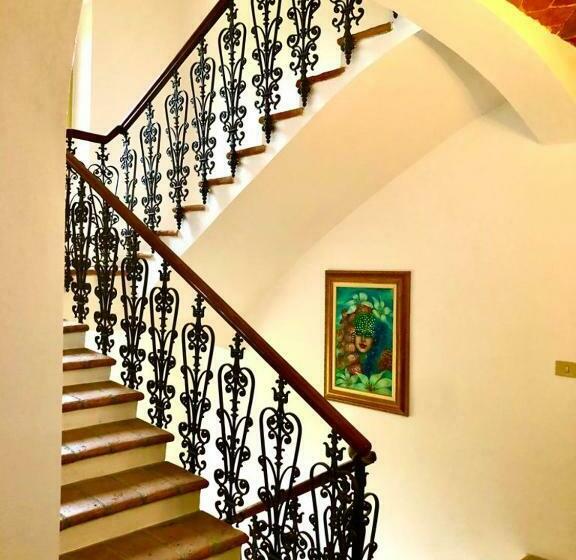اتاق راحتی یک تخته, Villa Montanarini