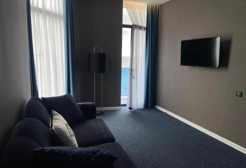 Deluxe Suite Sea View, Pano