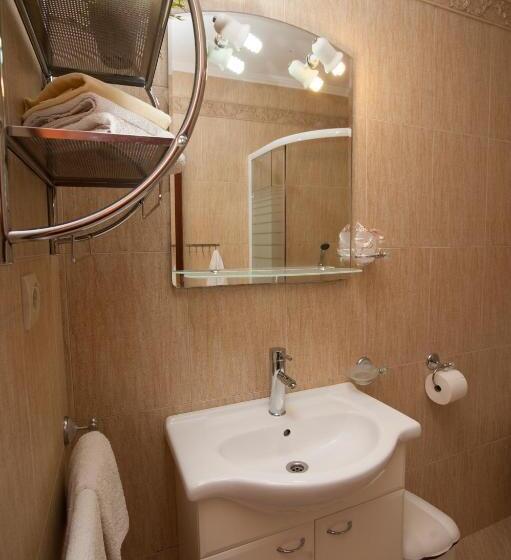 آپارتمان 1 خوابه با چشم‌انداز جانبی دریا, Guest House Medin