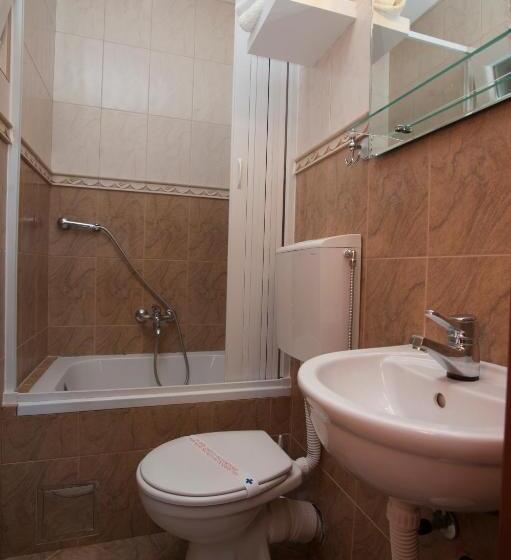استودیوی استاندارد با چشم‌انداز دریا, Guest House Medin