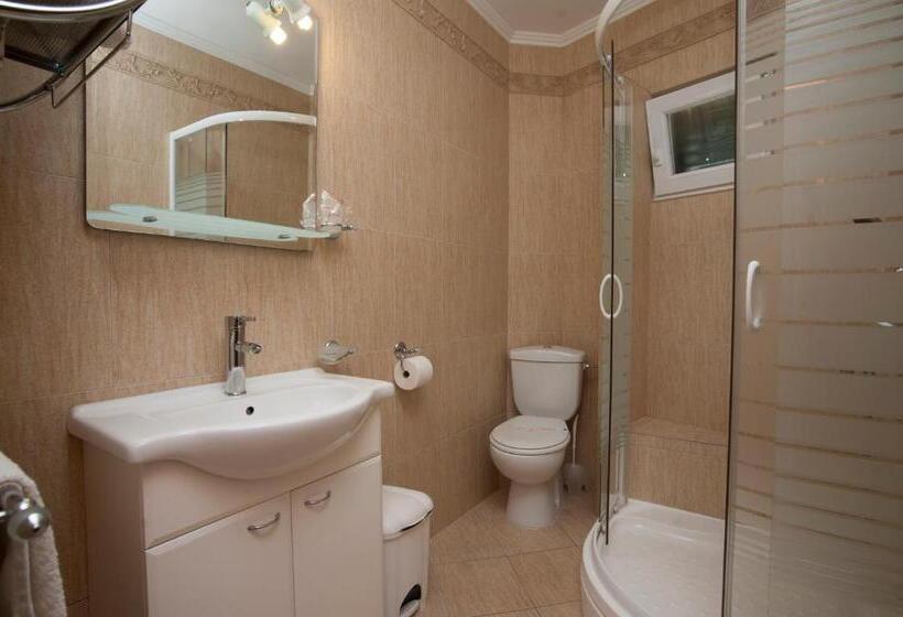 آپارتمان 1 خوابه با چشم‌انداز جانبی دریا, Guest House Medin
