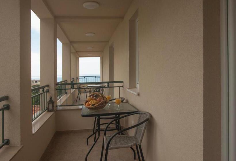 Deluxe Suite Sea View, Guest House Medin