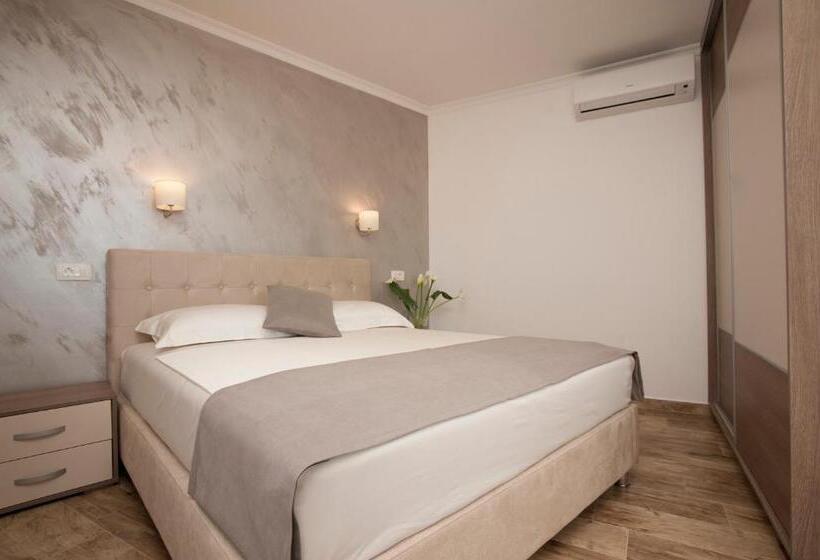Deluxe Suite Sea View, Guest House Medin