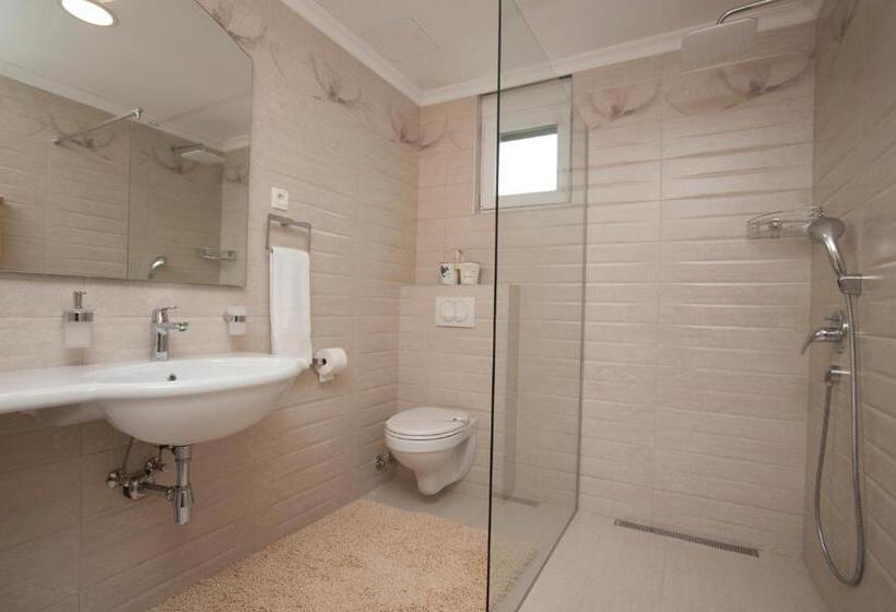 سوئیت پرزیدنت, Guest House Medin