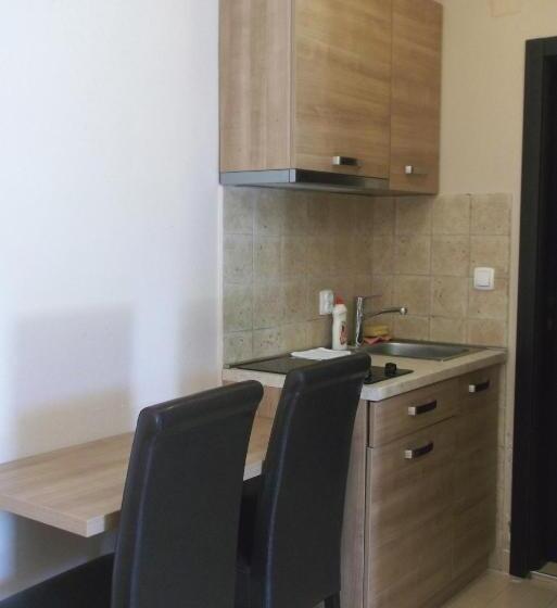 استودیوی استاندارد, Vila V Lux Apartments