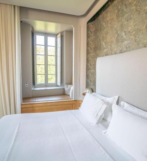 استودیو استاندارد با چشم‌انداز باغ, Chateau De Ferrand