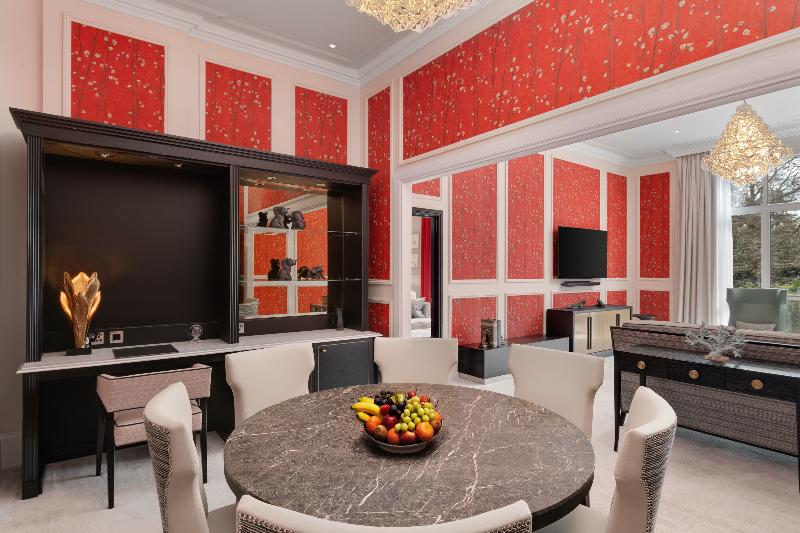 Suite with Terrace, Fairmont Windsor Park
